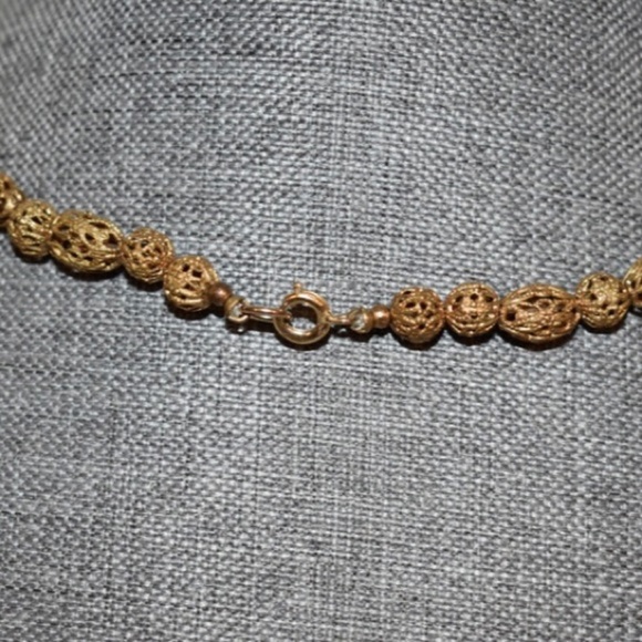 Vintage gold tone filigree Necklace 21" - Picture 5 of 5
